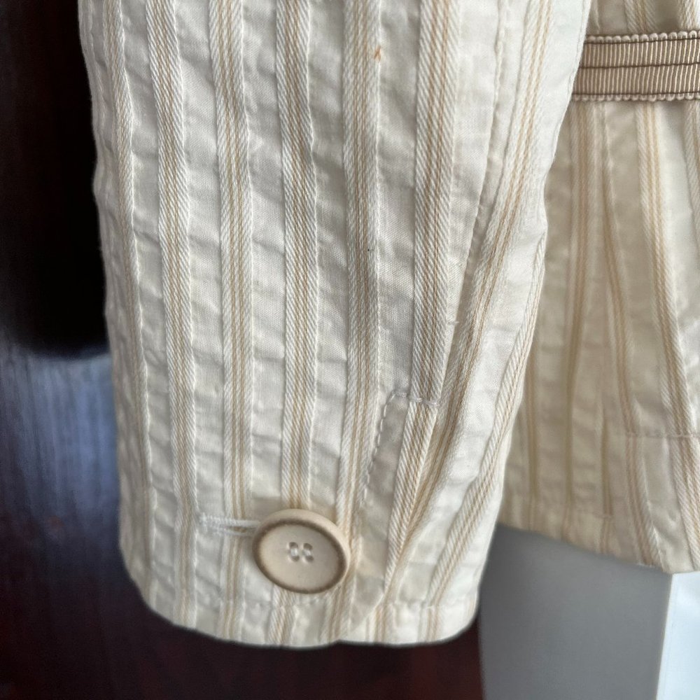 Lightweight Fun Women's Jacket - Picture 6 of 7